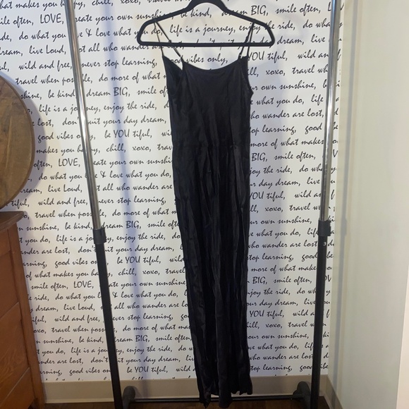 THE ELYSE SLIP DRESS - Picture 13 of 15